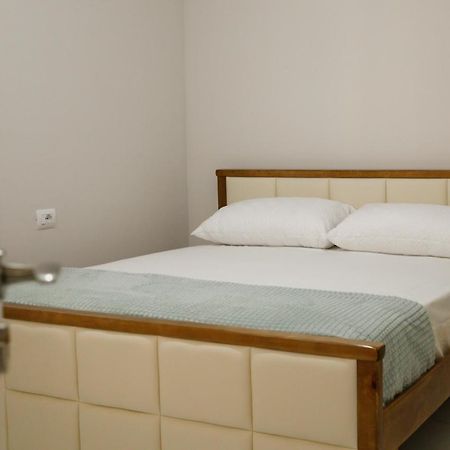 Logli Apartments Gjirokastër Eksteriør bilde