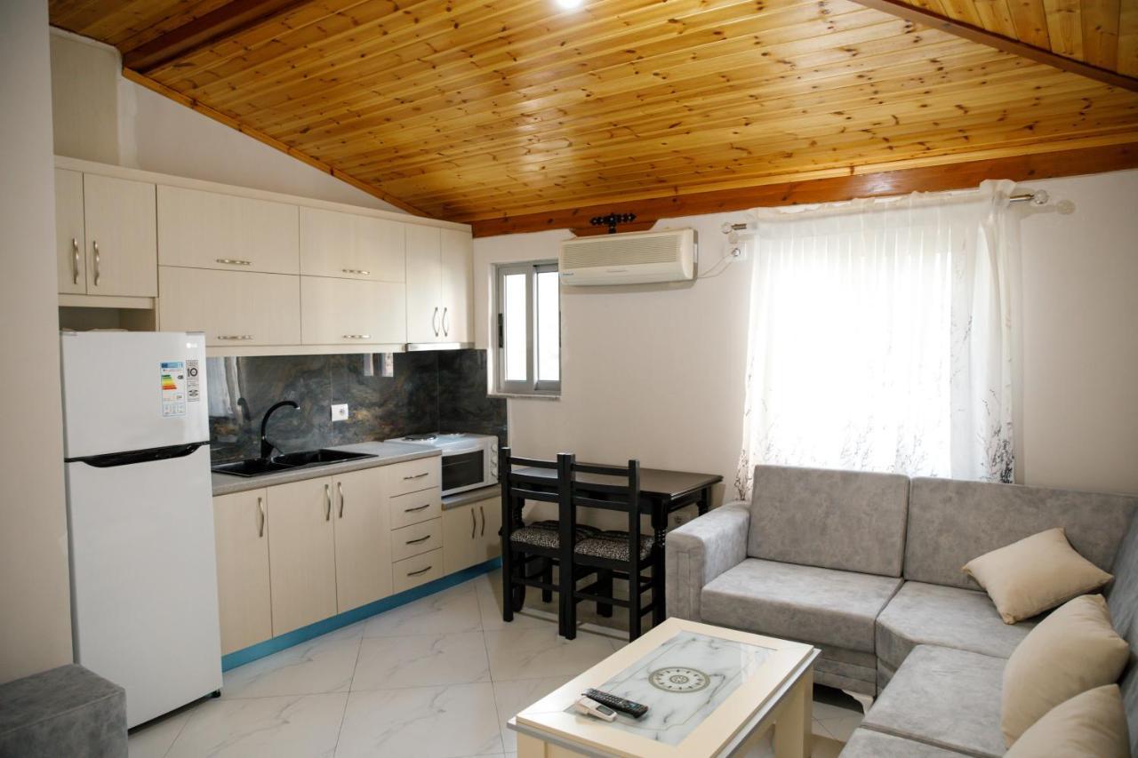 Logli Apartments Gjirokastër Eksteriør bilde